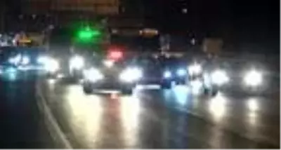 Kısıtlama ile birlikte Tuzla TEM Otoyolu'nda denetimler başladı Kısıtlama ile birlikte Tuzla TEM Otoyolu'nda denetimler başladı