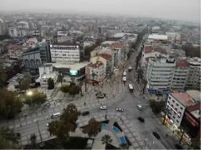 Sokağa çıkma kısıtlaması öncesinde Denizli sokakları böyle görüntülendi Sokağa çıkma kısıtlaması öncesinde Denizli sokakları böyle görüntülendi