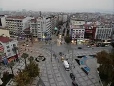 Sokağa çıkma kısıtlaması öncesinde Denizli sokakları böyle görüntülendi Sokağa çıkma kısıtlaması öncesinde Denizli sokakları böyle görüntülendi