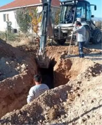 Korkuteli'nde yeni imar yolları üzerinde kanalizasyon çalışması Korkuteli'nde yeni imar yolları üzerinde kanalizasyon çalışması