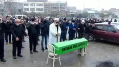 Koronadan ölen muhtar son yolculuğuna uğurlandı Koronadan ölen muhtar son yolculuğuna uğurlandı
