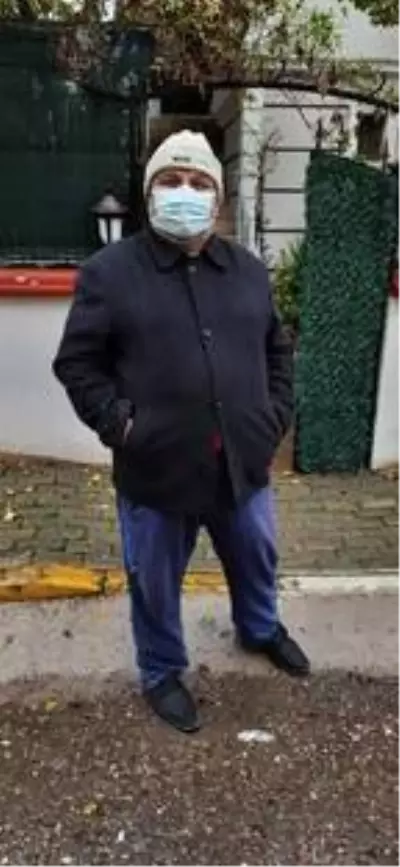 Son dakika gündem: Koronavirüsü yenen esnaf, balkona çıkıp maske takmayanları uyarıyor Son dakika gündem: Koronavirüsü yenen esnaf, balkona çıkıp maske takmayanları uyarıyor