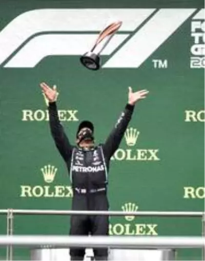 Formula 1 şampiyonu Lewis Hamilton koronavirüse yakalandı Formula 1 şampiyonu Lewis Hamilton koronavirüse yakalandı