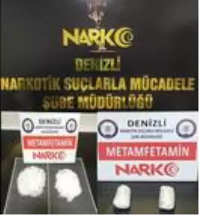 Son dakika! Madde bağımlılarına uyuşturucu taşıyan 2 yabancıya operasyon Son dakika! Madde bağımlılarına uyuşturucu taşıyan 2 yabancıya operasyon