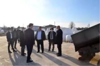 Müdür Gümüş, Beylikova Tarımsal Kalkınma Kooperatifi'nde incelemelerde bulundu Müdür Gümüş, Beylikova Tarımsal Kalkınma Kooperatifi'nde incelemelerde bulundu
