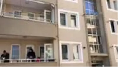 Mutfakta çıkan yangında anne ile kızı yaralandı Mutfakta çıkan yangında anne ile kızı yaralandı