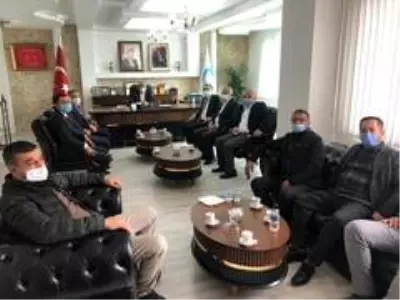 Oda başkanlarından Belediye Başkanı Ensari'ye ziyaret Oda başkanlarından Belediye Başkanı Ensari'ye ziyaret