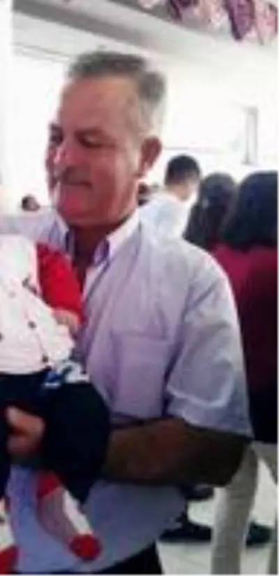 Oğlu toprağa verildikten 1 saat sonra anne de koronadan öldü Oğlu toprağa verildikten 1 saat sonra anne de koronadan öldü