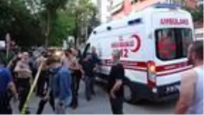 Oğlunu ziyarete gittiği cezaevi önündeki öldürülen taksicinin cinayet şüphelileri adliyede Oğlunu ziyarete gittiği cezaevi önündeki öldürülen taksicinin cinayet şüphelileri adliyede