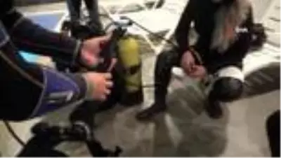 Ortopedik engeline rağmen farkındalık için dalış yaptı Ortopedik engeline rağmen farkındalık için dalış yaptı