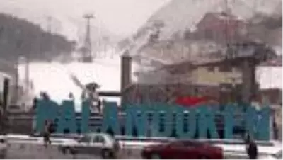 Palandöken'de kar yağışı altında kayak heyecanı Palandöken'de kar yağışı altında kayak heyecanı