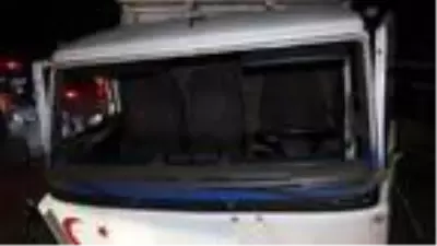 POLİSİN 'DUR' İHTARINA UYMAYAN KAMYONETİN SÜRÜCÜSÜ KAZA YAPTI; KOVALAMACA ANLARI KAMERADA POLİSİN 'DUR' İHTARINA UYMAYAN KAMYONETİN SÜRÜCÜSÜ KAZA YAPTI; KOVALAMACA ANLARI KAMERADA