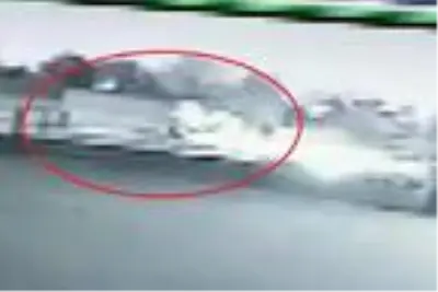 Son dakika haber! Polisin 'dur' ihtarına uymayan sürücünün yaptığı kaza kamerada Son dakika haber! Polisin 'dur' ihtarına uymayan sürücünün yaptığı kaza kamerada