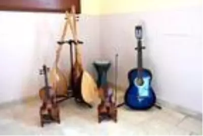 Profesör Yılmaz, bu kez de yeni 'Neşat Ertaş'lar için kolları sıvadı Profesör Yılmaz, bu kez de yeni 'Neşat Ertaş'lar için kolları sıvadı