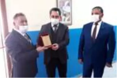 Profesör Yılmaz, bu kez de yeni 'Neşat Ertaş'lar için kolları sıvadı Profesör Yılmaz, bu kez de yeni 'Neşat Ertaş'lar için kolları sıvadı