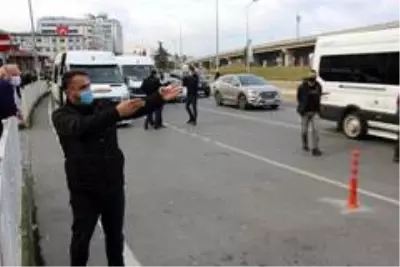 Rize'de mevcut yerlerinden taşınmak istemeyen minibüs şoförleri tepkili Rize'de mevcut yerlerinden taşınmak istemeyen minibüs şoförleri tepkili