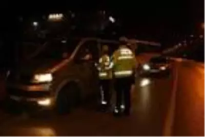 Son dakika gündem: Samsun'da kısıtlamayı ihlal eden bazı vatandaşlar, polisle tartıştı Son dakika gündem: Samsun'da kısıtlamayı ihlal eden bazı vatandaşlar, polisle tartıştı