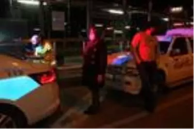 Son dakika gündem: Samsun'da kısıtlamayı ihlal eden bazı vatandaşlar, polisle tartıştı Son dakika gündem: Samsun'da kısıtlamayı ihlal eden bazı vatandaşlar, polisle tartıştı