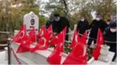 Seyit Onbaşı, Havran'da mezarı başında anıldı Seyit Onbaşı, Havran'da mezarı başında anıldı