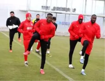 Demir Grup Sivasspor, Villarreal maçı hazırlıklarına başladı Demir Grup Sivasspor, Villarreal maçı hazırlıklarına başladı