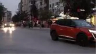 Sokağa çıkma kısıtlaması öncesinde Denizli sokakları böyle görüntülendi Sokağa çıkma kısıtlaması öncesinde Denizli sokakları böyle görüntülendi