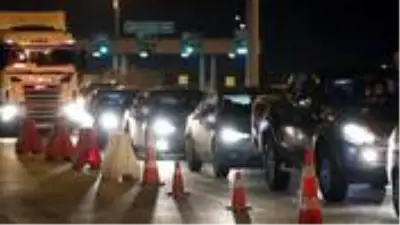 Sokak kısıtlamasında, 7 zorunlu hal dışında özel araçla şehirler arası seyahate izin verilmeyecek Sokak kısıtlamasında, 7 zorunlu hal dışında özel araçla şehirler arası seyahate izin verilmeyecek