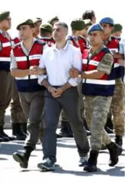 Suikast timinin 'Nitelikli yağma' duruşmasında iddia makamı esasa ilişkin mütalaasını verdi Suikast timinin 'Nitelikli yağma' duruşmasında iddia makamı esasa ilişkin mütalaasını verdi