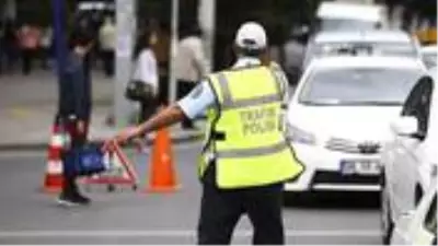 Ticari araçlar için zorunlu kış lastiği uygulaması bugün başladı Ticari araçlar için zorunlu kış lastiği uygulaması bugün başladı