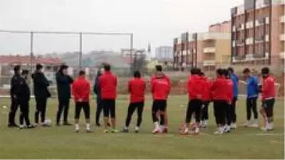 Uşakspor şampiyonluk hayalini gerçekleştirmek istiyor Uşakspor şampiyonluk hayalini gerçekleştirmek istiyor