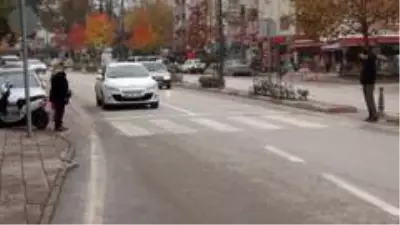 Son dakika 3. sayfa: 1 saatte 41 araç ihlal etti... Kimisi itiraz etti, kimisi polise uygulamalı olarak gösterdi Son dakika 3. sayfa: 1 saatte 41 araç ihlal etti... Kimisi itiraz etti, kimisi polise uygulamalı olarak gösterdi