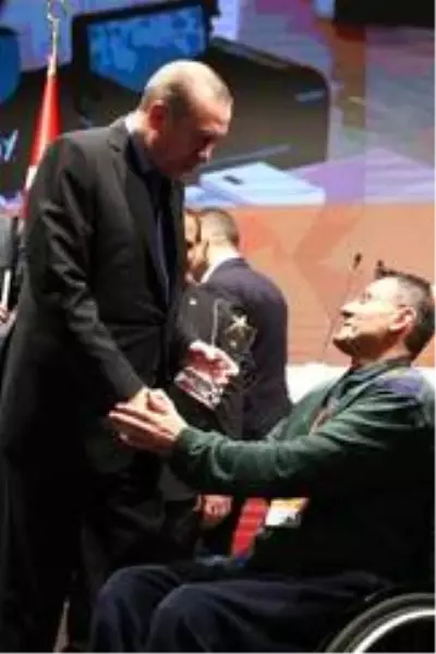 Azmi ile örnek oldu Azmi ile örnek oldu