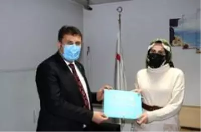 Başkan Yaşar, sağlık çalışanlarını ziyaret ederek tatlı ikram etti Başkan Yaşar, sağlık çalışanlarını ziyaret ederek tatlı ikram etti