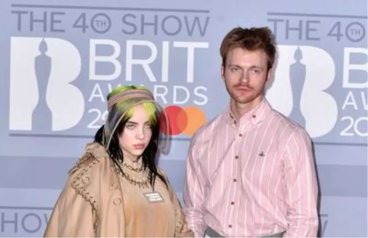 Billie Eilish'ten gizemli dövme!
