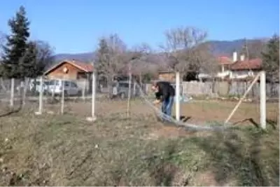 Bolu'da jandarmayla köylüler arasında yıkım gerginliği Bolu'da jandarmayla köylüler arasında yıkım gerginliği