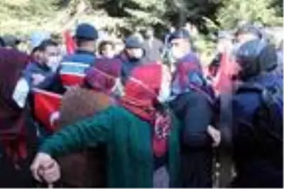 Bolu'da yaylada yıkım gerginliği Bolu'da yaylada yıkım gerginliği