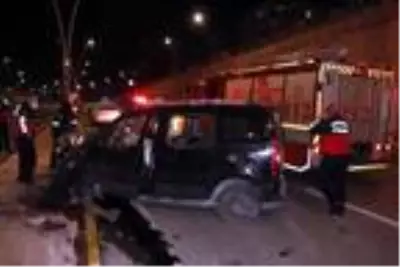 Boş yolda tünele düşen hafif ticari aracın sürücüsü ağır yaralandı Boş yolda tünele düşen hafif ticari aracın sürücüsü ağır yaralandı