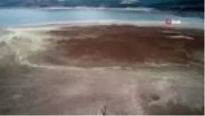 Çanakkale'nin tek içme suyu kaynağı olan Atikhisar Barajı'nda su seviyesi yüzde 22'ye düştü Çanakkale'nin tek içme suyu kaynağı olan Atikhisar Barajı'nda su seviyesi yüzde 22'ye düştü