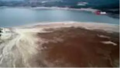 Çanakkale'nin tek içme suyu kaynağı olan Atikhisar Barajı'nda su seviyesi yüzde 22'ye düştü Çanakkale'nin tek içme suyu kaynağı olan Atikhisar Barajı'nda su seviyesi yüzde 22'ye düştü