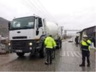 Çetin kış şartlarına sahip Tunceli'de, kış lastiği denetimi başladı Çetin kış şartlarına sahip Tunceli'de, kış lastiği denetimi başladı