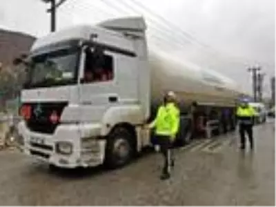 Çetin kış şartlarına sahip Tunceli'de, kış lastiği denetimi başladı Çetin kış şartlarına sahip Tunceli'de, kış lastiği denetimi başladı