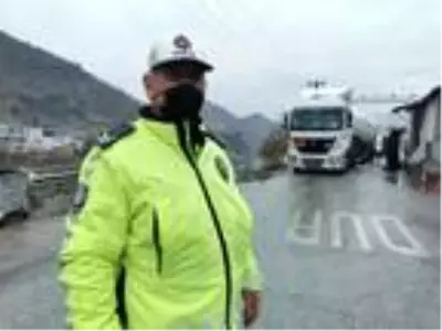 Çetin kış şartlarına sahip Tunceli'de, kış lastiği denetimi başladı Çetin kış şartlarına sahip Tunceli'de, kış lastiği denetimi başladı