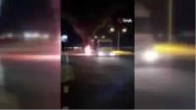 Erzincan'da hareket halindeki tırın lastikleri yandı Erzincan'da hareket halindeki tırın lastikleri yandı