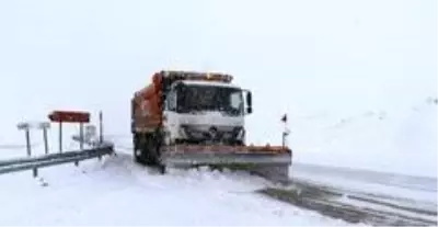 Erzincan'da karla karışık yağmur ve kar yağışı Erzincan'da karla karışık yağmur ve kar yağışı