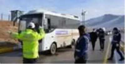 Son dakika haber... Erzurum'da kış lastiği denetimi Son dakika haber... Erzurum'da kış lastiği denetimi