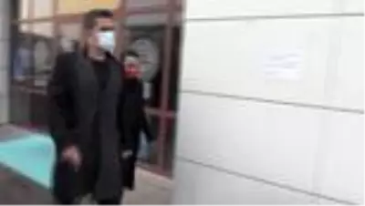 Eski futbolcu Emre Aşık'ın eşinin de yargılandığı 'öldürmeye teşebbüs' davası başladı Eski futbolcu Emre Aşık'ın eşinin de yargılandığı 'öldürmeye teşebbüs' davası başladı