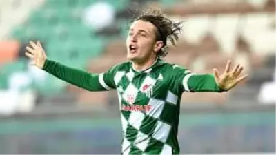 Galatasaray, Bursasporlu Ali Akman'la sözleşme imzalamaya hazırlanıyor Galatasaray, Bursasporlu Ali Akman'la sözleşme imzalamaya hazırlanıyor