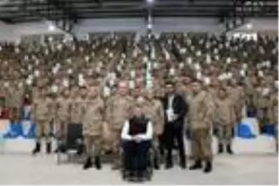 Son dakika haber: Gazi Jandarma Yüzbaşı Bahar azmiyle profesör oldu, Erdoğan'dan ödül aldı Son dakika haber: Gazi Jandarma Yüzbaşı Bahar azmiyle profesör oldu, Erdoğan'dan ödül aldı