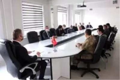 Hizan'da kurum amirleri toplantısı Hizan'da kurum amirleri toplantısı