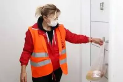 - İlk 10 günde karantinadaki bin 529 Atakumluya yemek desteği - İlk 10 günde karantinadaki bin 529 Atakumluya yemek desteği