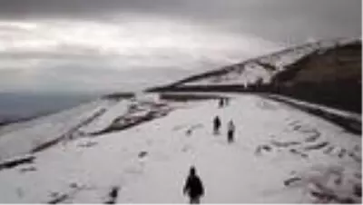 Kayaklı koşu takımı, Nemrut Dağı'nda antrenman yapıyor Kayaklı koşu takımı, Nemrut Dağı'nda antrenman yapıyor